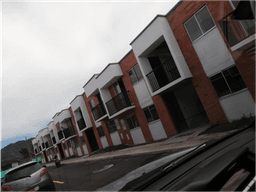 BONITA CASA EN VENTA EN LINDA URANIZACIÓN CAMPESTRE CARMEN DE VIBORAL