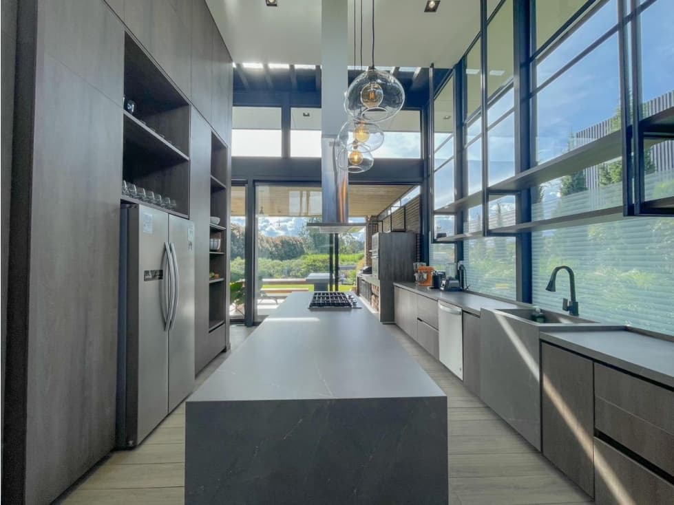 ESPECTACULAR FINCA DE LUJO EN VENTA LLANOGRANDE — foto 2