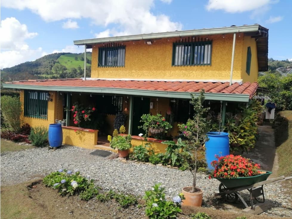 HERMOSA FINCA EN VENTA GUARNE — foto 1