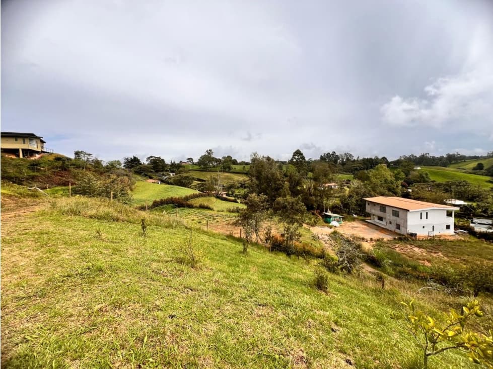 HERMOSO LOTE DE OPORTUNIDAD EN VENTA — foto 2