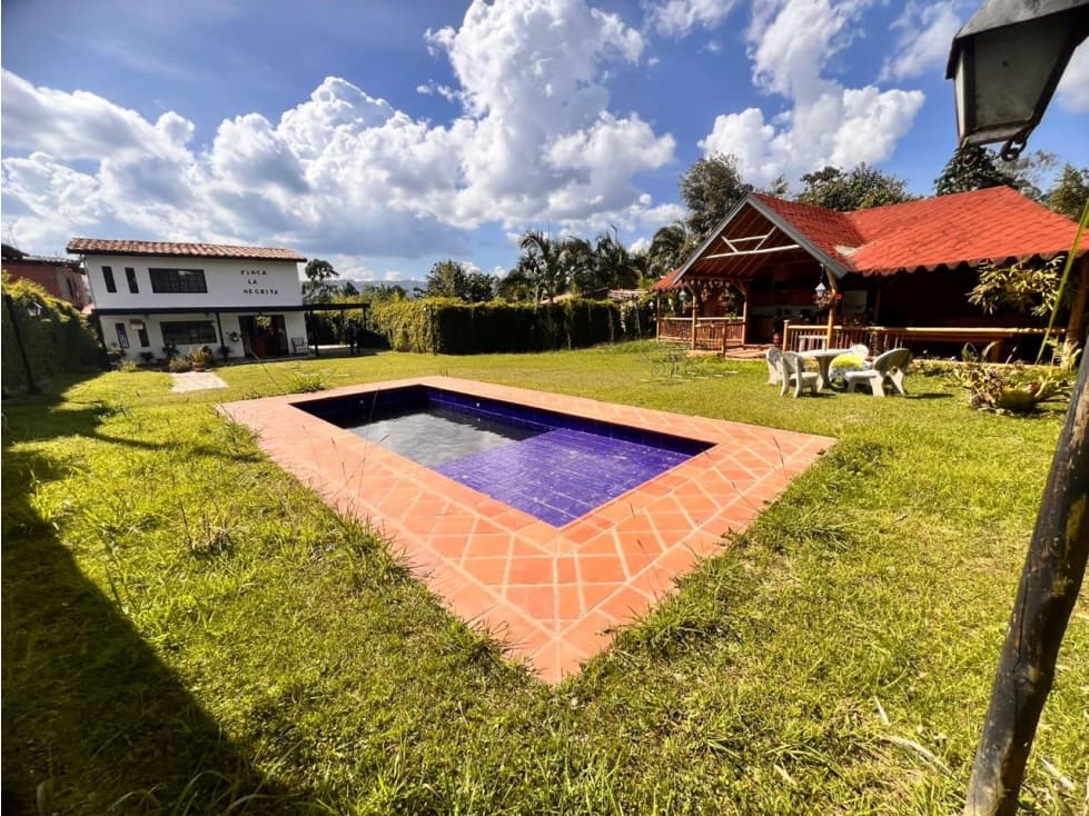 ENCANTADORA FINCA EN VENTA GUARNE — foto 2