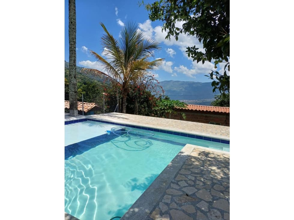 ENCANTADORA FINCA EN VENTA COPACABANA — foto 3