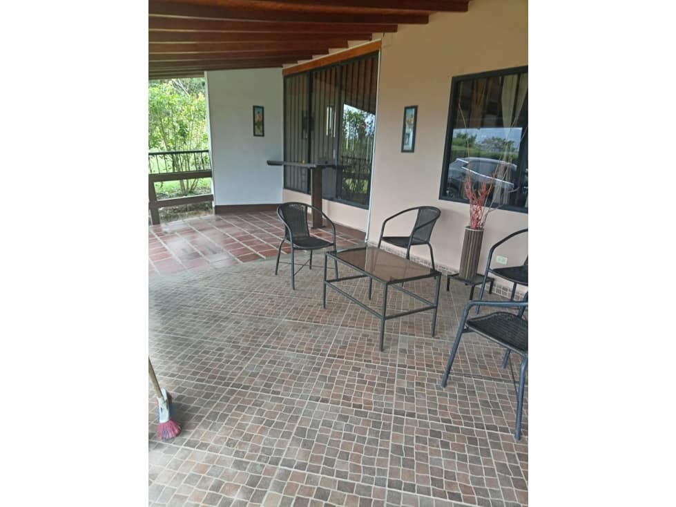 ENCANTADORA FINCA EN VENTA GUARNE — foto 3