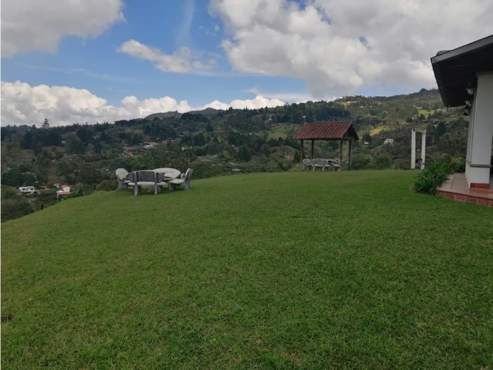 ENCANTADORA FINCA EN VENTA GUARNE — foto 2