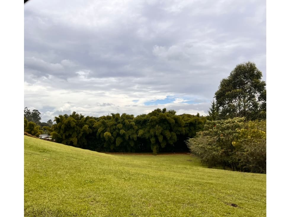 HERMOSO LOTE EN VENTA PARCELACIÓN LLANOGRANDE — foto 3