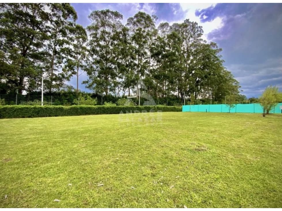 HERMOSO LOTE PLANO EN PARCELACIÓN EN VENTA LLANOGRANDE — foto 5