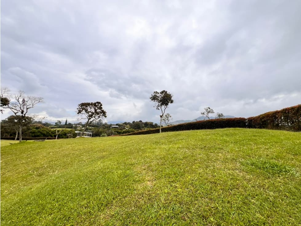 HERMOSO LOTE EN VENTA PARCELACIÓN LLANOGRANDE — foto 6