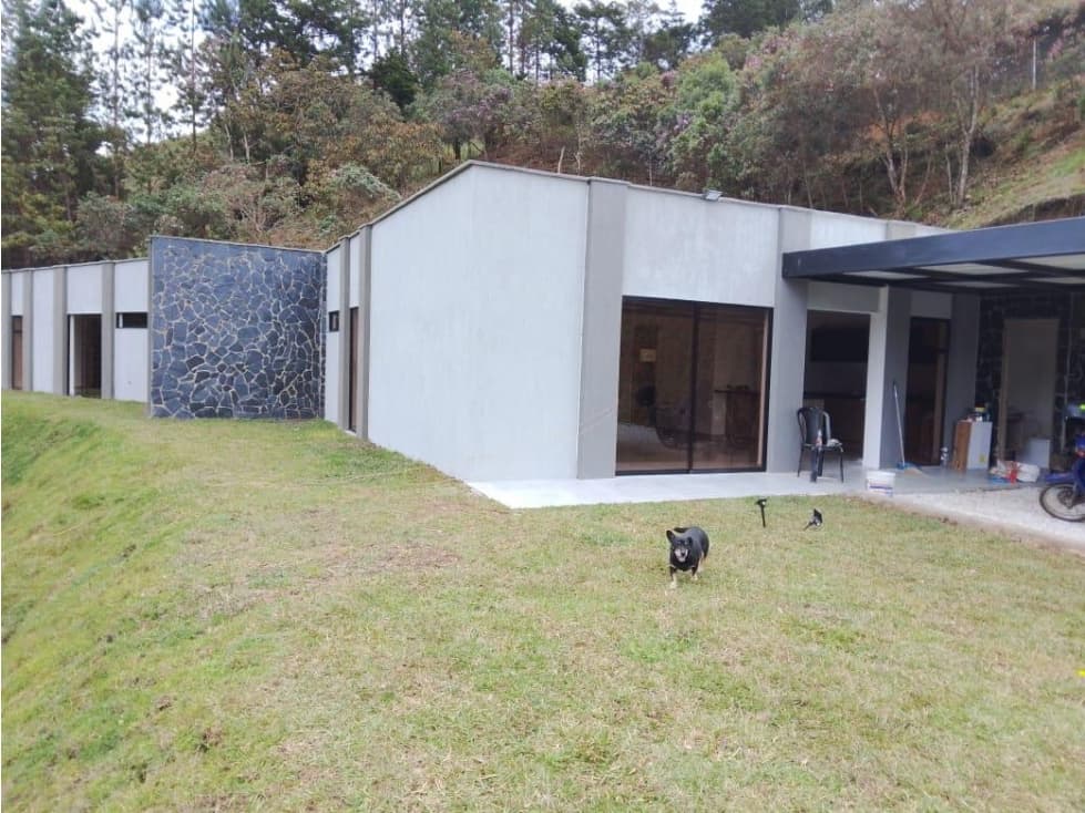 HERMOSA FINCA EN VENTA GUARNE — foto 2