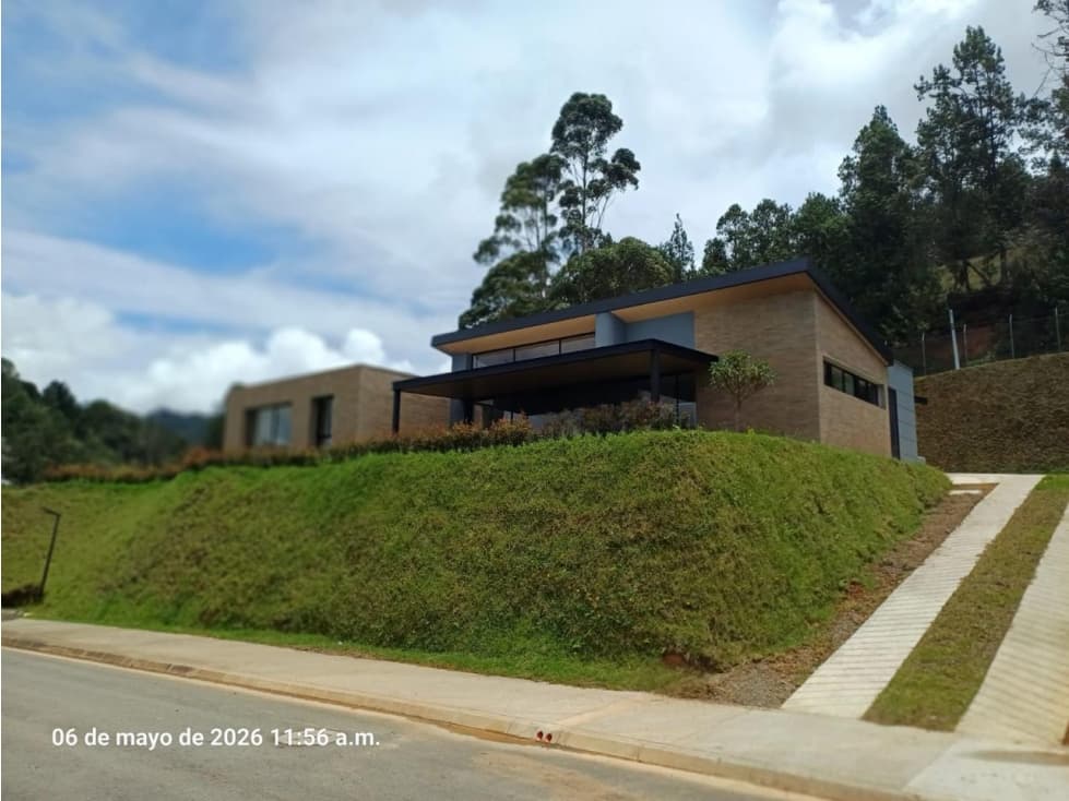 EXCLUSIVA CASA MODERNA EN VENTA ENVIGADO CAMPESTRE — foto 6