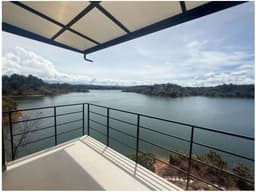 ENCANTADORA CABAÑA EN VENTA GUATAPE