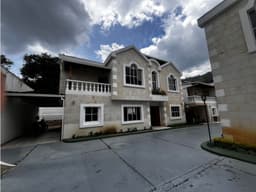 VENDO CASA BUCARAMANGA