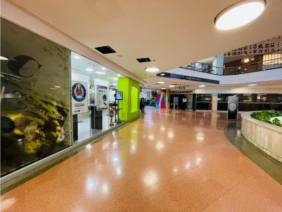 Vendo Local 51 mts Unicentro Med — foto 5