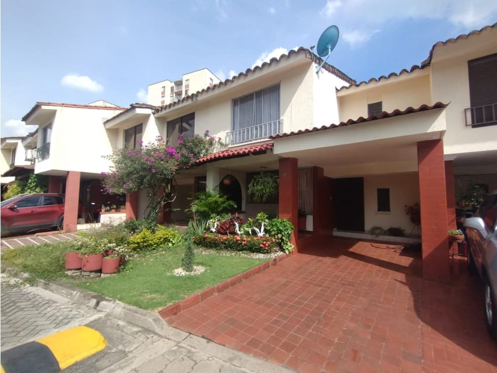 VENDO CASA EN QUINTAS DE DON SIMON CALI VALLE — foto 1