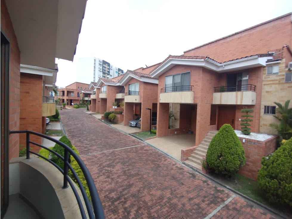VENTA CASA CRISTALES OESTE — foto 3