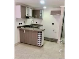 SE VENDE APARTAESTUDIO EN CAMBULOS PISO 4 C/A