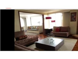 SE VENDE APARTAMENTO EN SAN PATRICIO.P