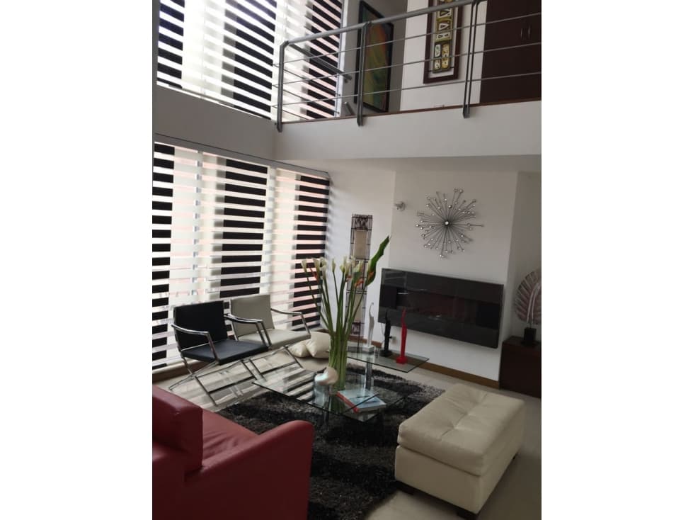 SE VENDE HERMOSO APTO DUPLEX EN ARANJUEZ.T/P — foto 1
