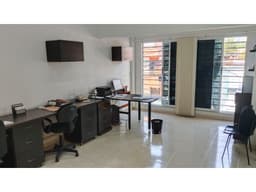 VENTA BODEGA CON LOCAL Y OFICINAS BARRIO GUAYAQUIL CALI