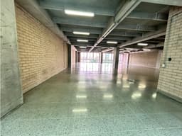 Arriendo de Oficina en Guayabal - Medellín