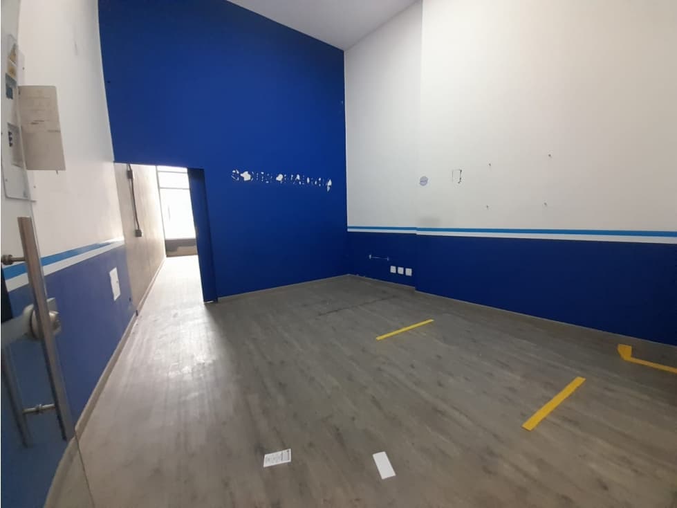 Arriendo Local Comercial en Los Naranjos - Itagüí — foto 2
