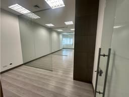 Arriendo oficina Ciudad del Rio - Medellín