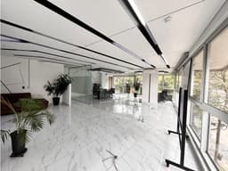 Arriendo de Oficina en el Poblado, Sector Catropol