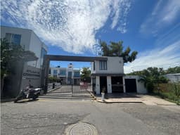 SE ARRIENDA HERMOSA CASA EN EL CONDOMINIO ATLANTIS, GIRARDOT