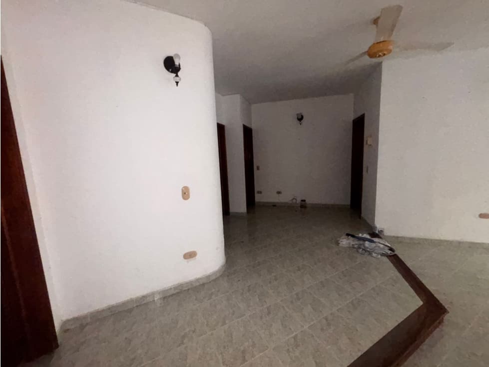 SE ARRIENDA COMODO APARTAMENTO EN VILLA SOFIA, EN EL GRANADA — foto 4