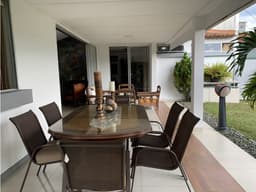 SE VENDE CASA CAMPESTRE CERCA AL CAIMO
