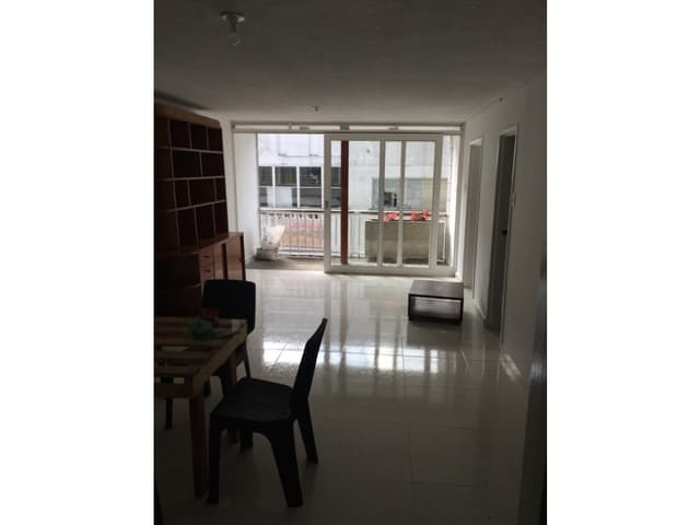 SE VENDE APARTAMENTO CERCA A LA PLAZA DE BOLÍVAR