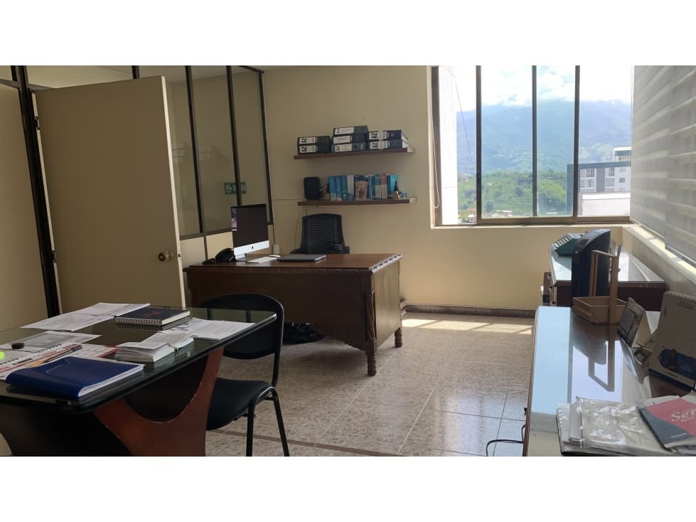 SE ARRIENDA OFICINA EN LA CÁMARA DE COMERCIO — foto 4