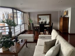 SE VENDE APARTAMENTO CERCA A LA CASTELLANA
