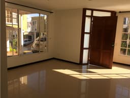 SE VENDE CASA EN EL NORTE DE ARMENIA