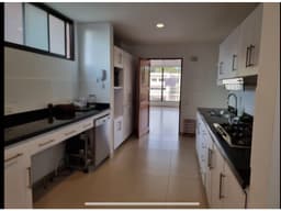 SE VENDE APARTAMENTO REMODELADO EN LA CASTELLANA