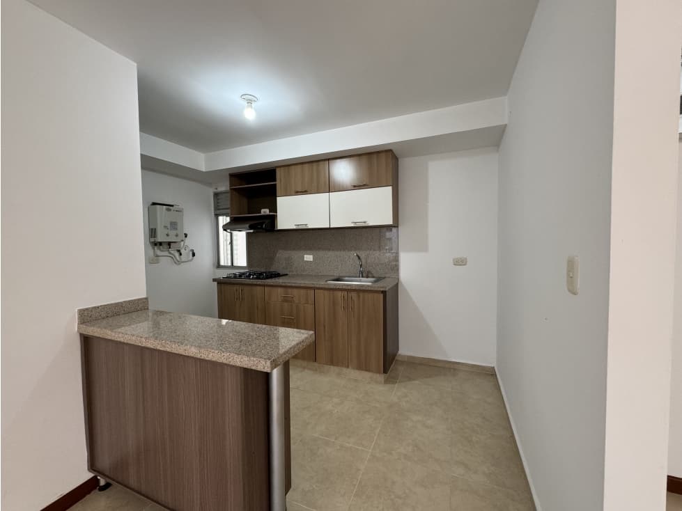 SE VENDE APARTAMENTO EN LA AVENIDA SUR — foto 2