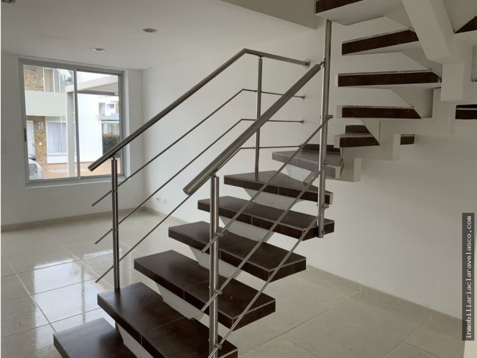 SE VENDE CASA EN LA AVENIDA CENTENARIO — foto 3
