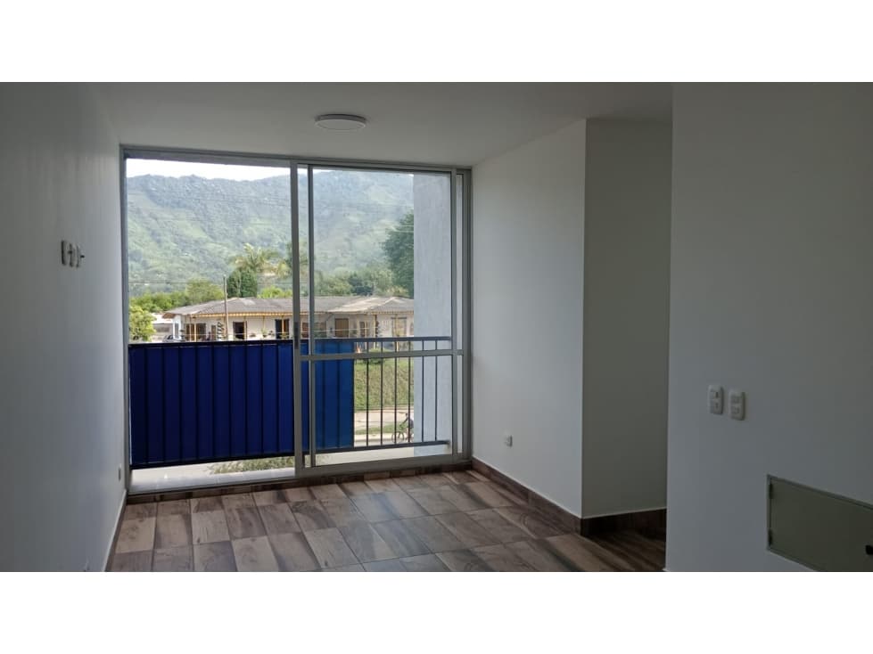 SE VENDE APARTAMENTO EN LA AVENIDA CENTENARIO — foto 2
