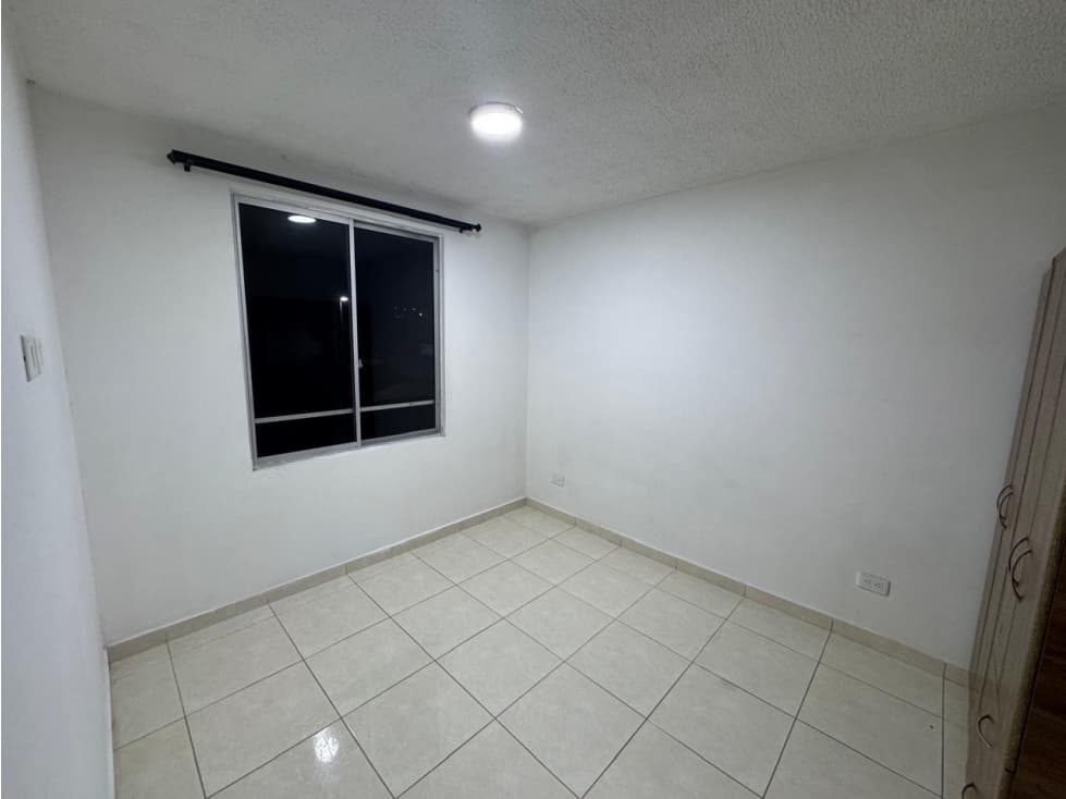 SE VENDE APARTAMENTO EN ARREBOLES — foto 3