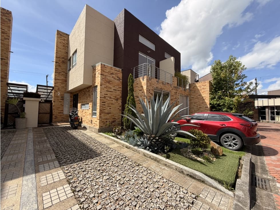 HERMOSA CASA EN VENTA CHÍA VENTTO RESERVADO — foto 1