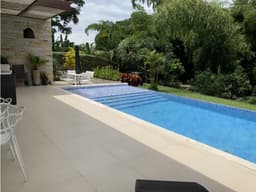 SE VENDE CASA CAMPESTRE CERCA AL CAIMO