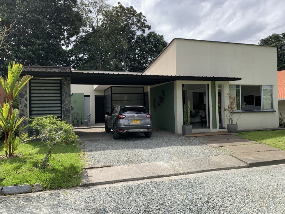 SE VENDE CASA CAMPESTRE CERCA A LA AVENIDA CENTENARIO — foto 1