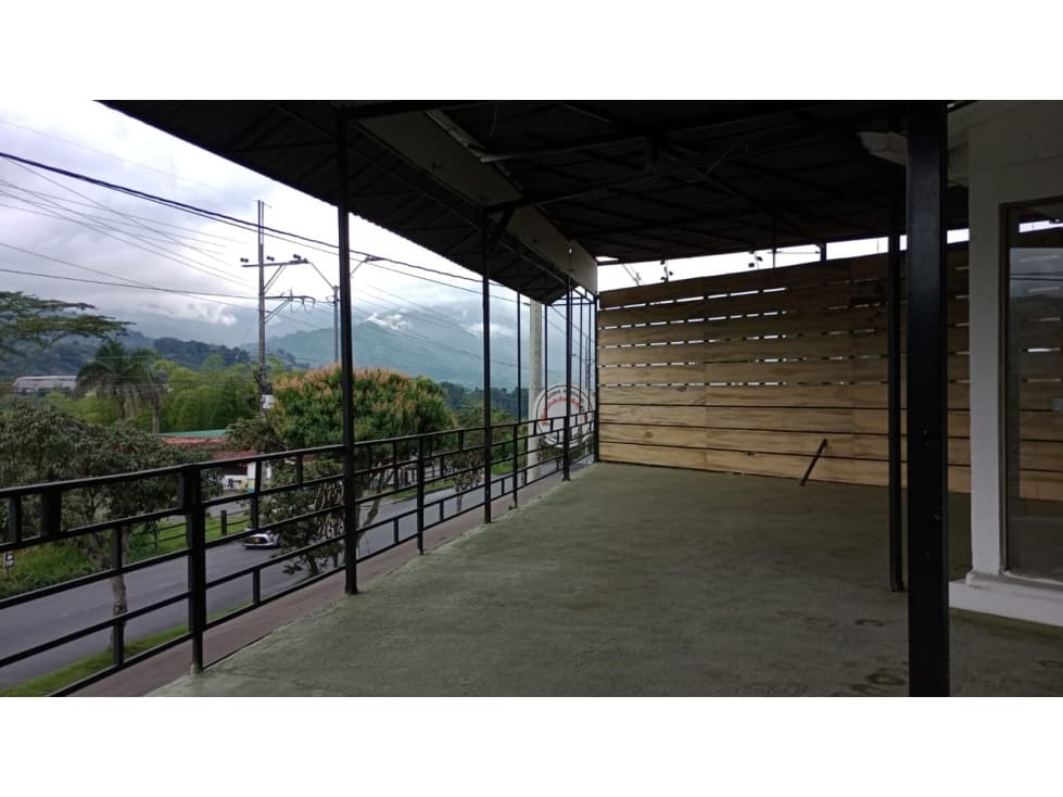 SE VENDE LOTE EN LA AVENIDA CENTENARIO — foto 4