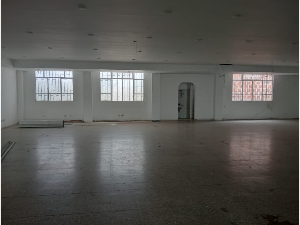 SE ARRIENDA LOCAL EN EL CENTRO DE ARMENIA — foto 2