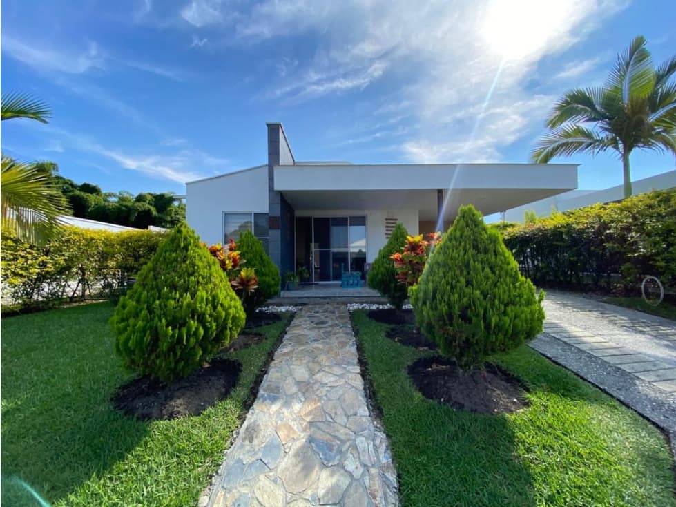 SE VENDE CASA CAMPESTRE CERCA AL CAIMO — foto 1