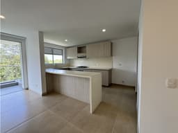 SE VENDE MODERNO APARTAMENTO EN PINARES