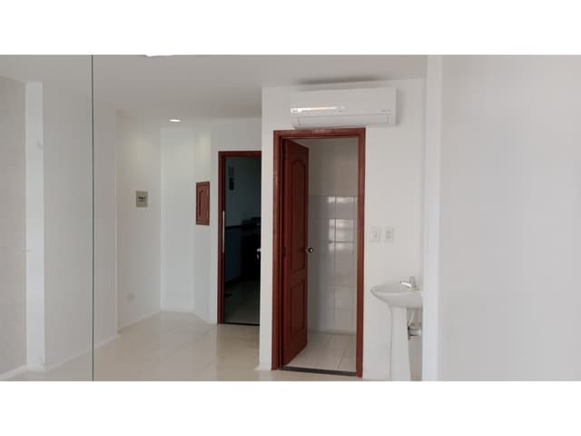 SE ARRIENDA CONSULTORIO SECTOR CLINICAS DE ARMENIA