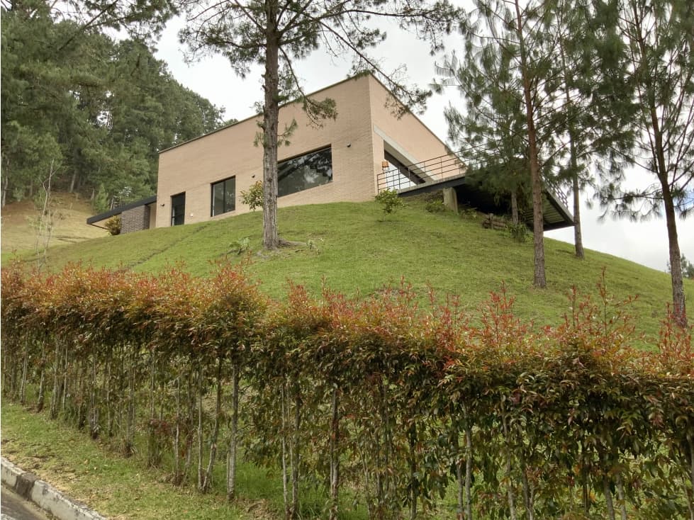 Oportunidad Venta Casa Campestre Parcelacion Envigado — foto 2