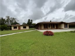 Venta Finca Uso Comercial Llanogrande