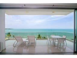APARTAMENTO AMOBLADO FRENTE AL MAR EN COVEÑAS