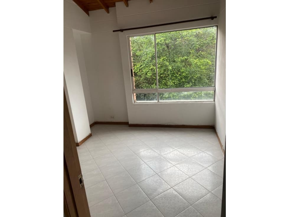 CMCA Edificio de apartamentos y local comercial en Almería — foto 6